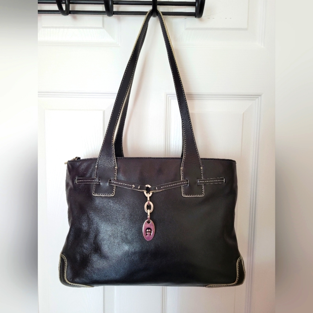 Etienne Aigner Shoulder Bag Black